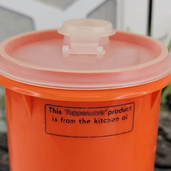 Vintage Tupperware 262-3 Orange Slimline Pitcher With 603-1 Flip Top Pour Lid - Picture 7 of 12
